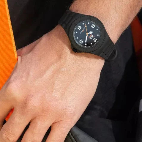 Ice-Watch - ICE steel Black forever - Mannen zilver horloge met siliconen band - 020360 (Small Ice-Watch - ICE steel Black forever - Mannen zilver horloge met siliconen band - 020360 (Small